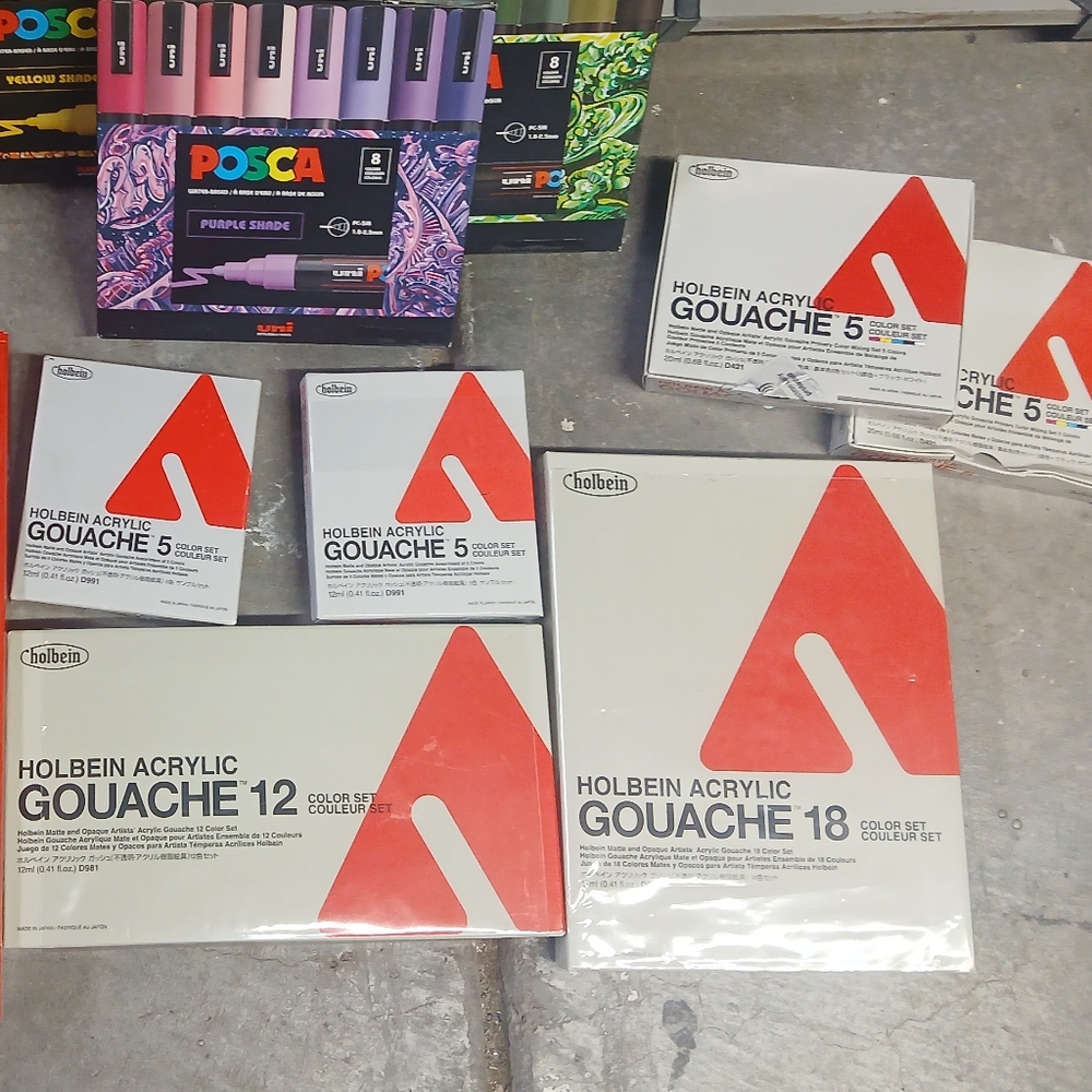 Mint Condition Holbein Acrylic Gouache Sets